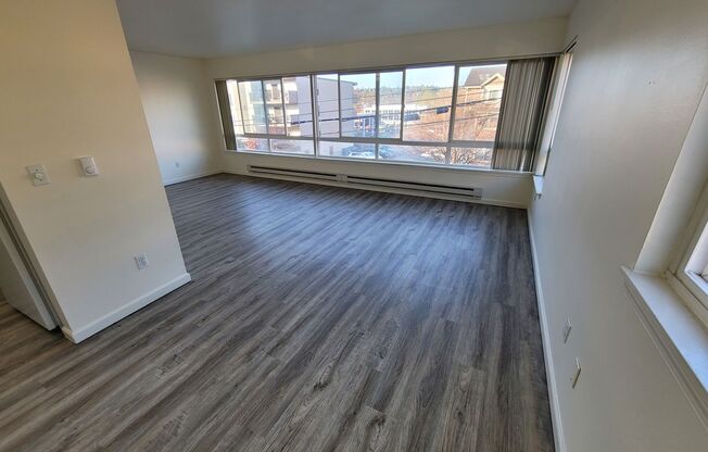 2 beds, 1 bath, 859 sqft, $2,795, Unit C-302