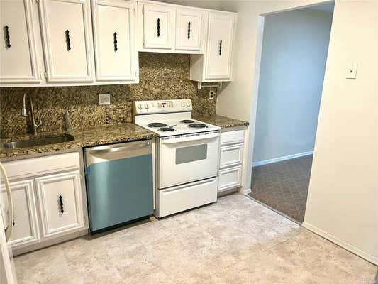 2 beds, 2 baths, $2,800