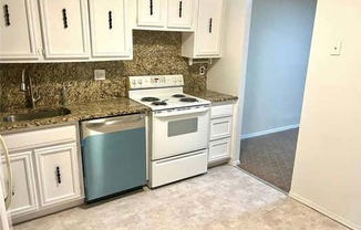 2 beds, 2 baths, $2,800