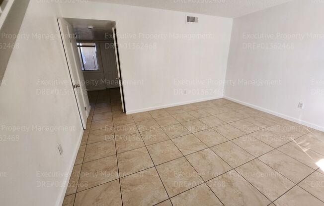 2909 S. Chester Ave