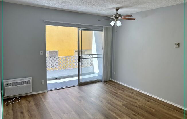 1 bed, 1 bath, 666 sqft, $1,900, Unit E419