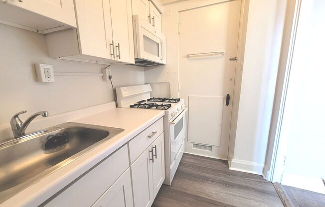 1 bed, 1 bath, $1,175, Unit 603