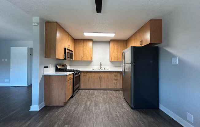2 beds, 1 bath, 950 sqft, $2,895, Unit 4720-22