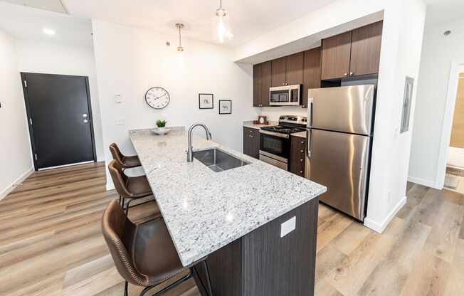 2 beds, 2 baths, 855 sqft, $1,850, Unit 5661 #304 Silverstone