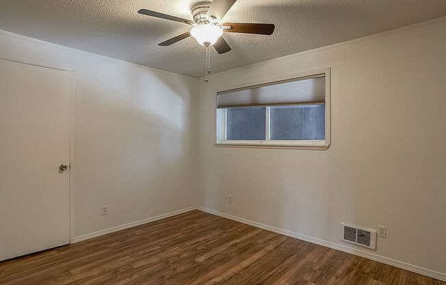 2 beds, 1 bath, $2,095