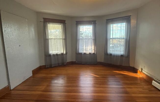 34 Beatty Street - Blue Pod