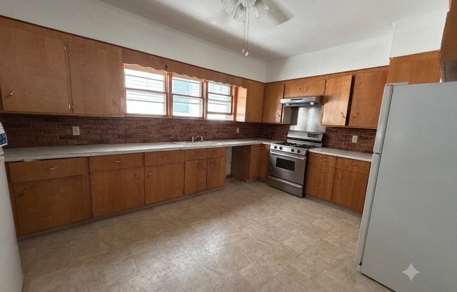 58 WILLOW AVE