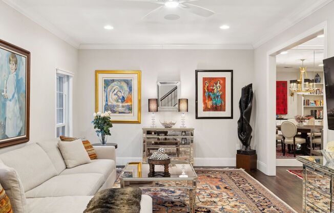 STUNNING 3-BEDROOM ALAMO HEIGHTS TOWNHOME