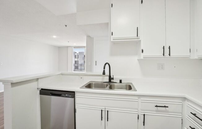 2 beds, 2 baths, 1,195 sqft, $2,267, Unit 113