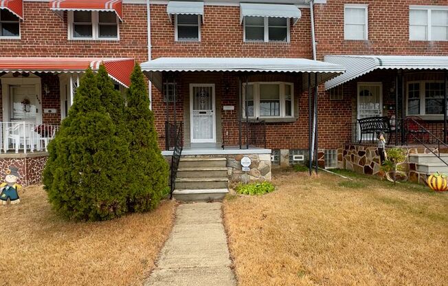 Charming 3 Bedroom/2 Bathroom Townhome in West Edmondale, MD!