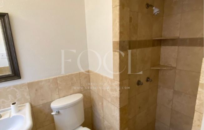 3 beds, 2 baths, $1,300