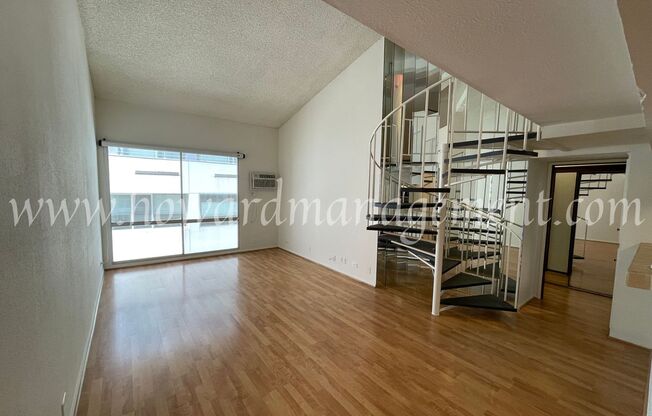 2 beds, 1 bath, $3,195