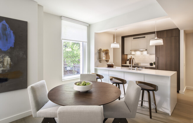 2 beds, 2 baths, $11,677, Unit 711