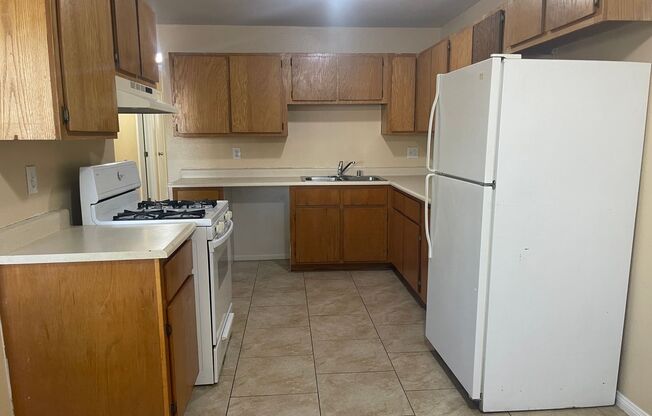 2 beds, 2 baths, $1,195, Unit UNIT A