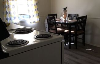 1 bed, 1 bath, $1,300, Unit Unit 3
