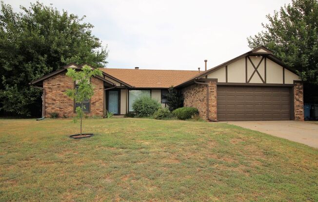 Great 3 bed, 2 bath, 2 Car home in Edmond