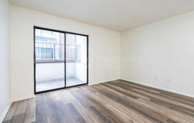 Studio, 1 bath, 384 sqft, $595, Unit 2110