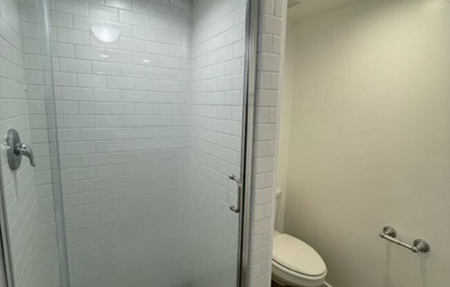 4 beds, 2 baths, 2,200 sqft, $4,500, Unit 1401