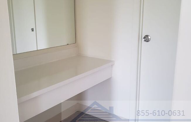 1 bed, 1 bath, 621 sqft, $1,795, Unit V219