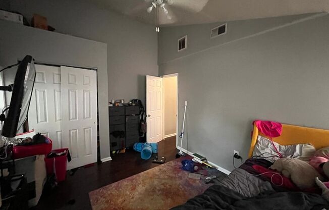 Welcome to 1507 W Girard Ave, located in the vibrant city of Philadelphia