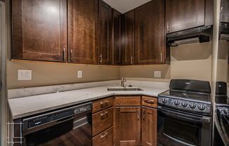 Studio, 1 bath, $1,050, Unit 866 N. High St. Apt. 7