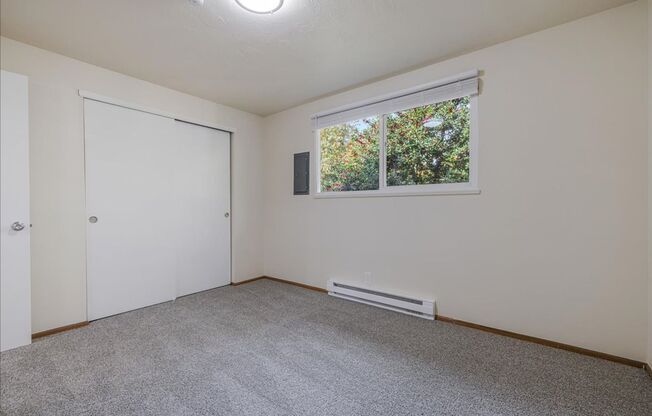 2 beds, 1 bath, 900 sqft, $1,175, Unit 2305-10