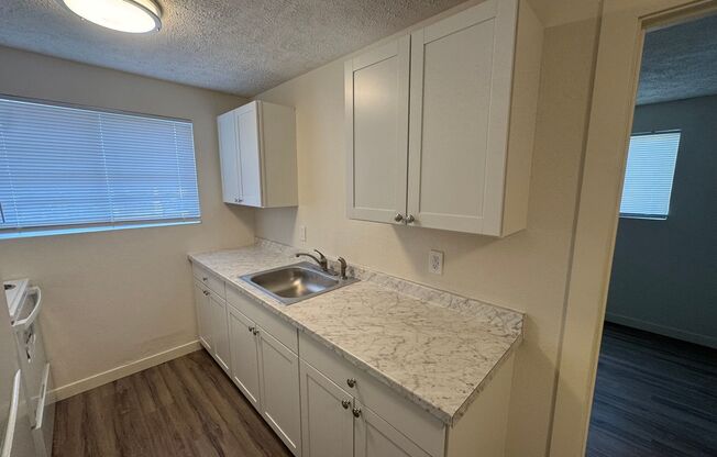 1 bed, 1 bath, $870, Unit Unit 3