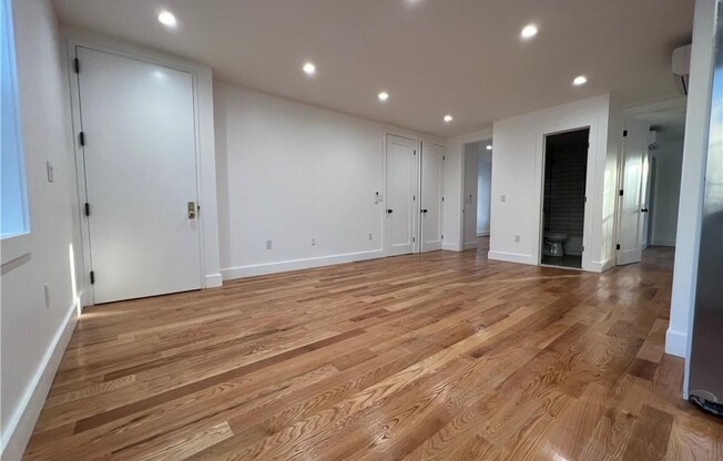 457 QUINCY AVE