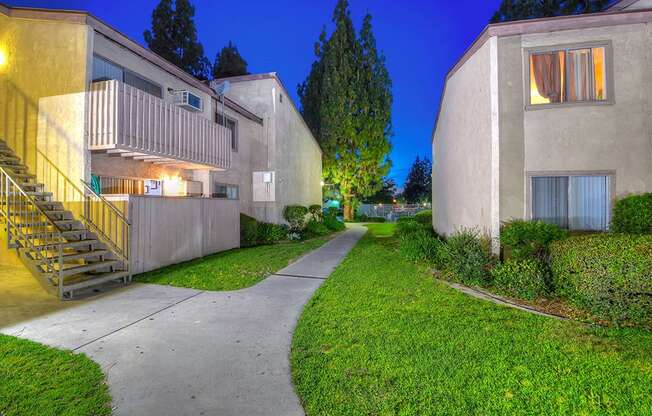 Exterior Landscape Walkway at ELEVATE, California, 92870