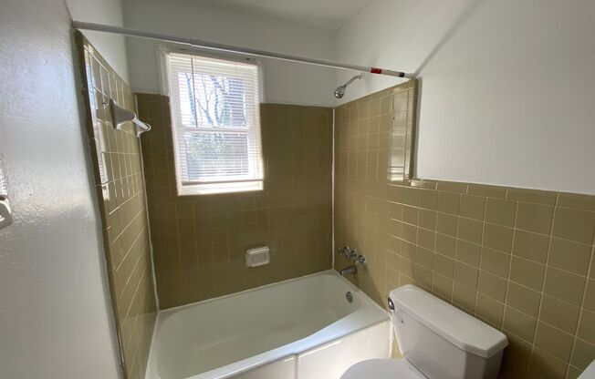 1 bed, 1 bath, 580 sqft, $1,090, Unit 4632-05