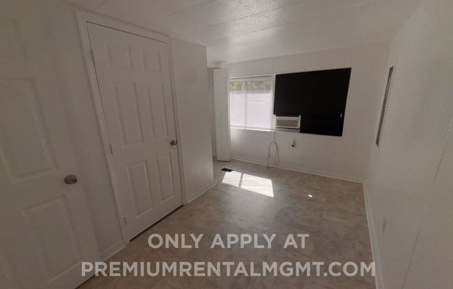 1137 S Christiana Ave Apopka FL 32703