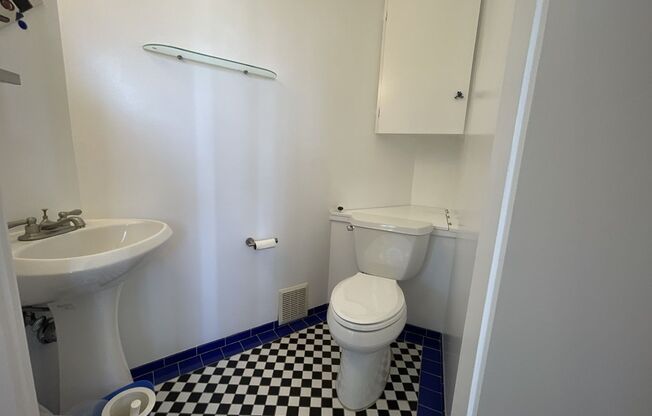 Studio, 1 bath, $5,150