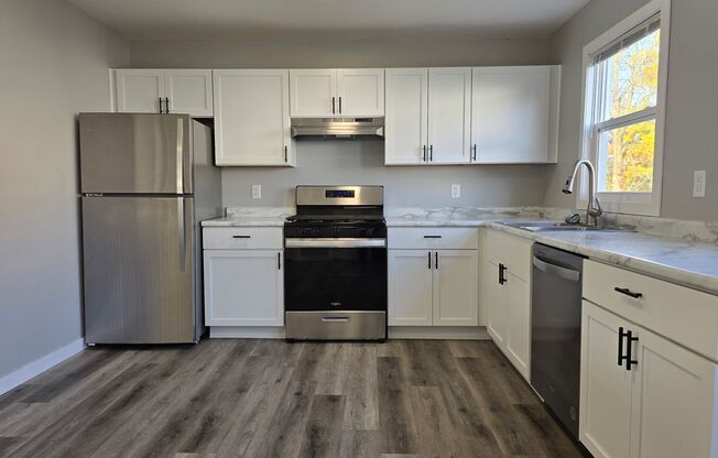 Beautiful Remodeled 2 bedroom Townhome