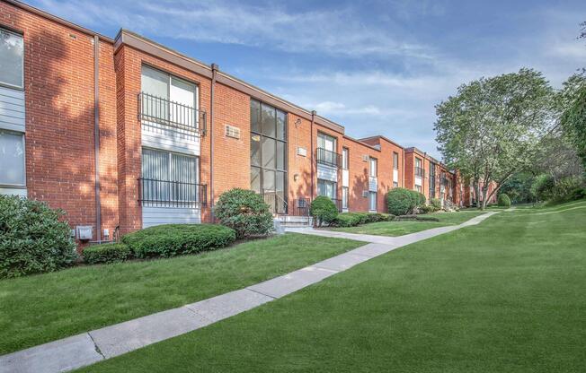 Forest Park - Apartment Living in Rocky Hill, CT