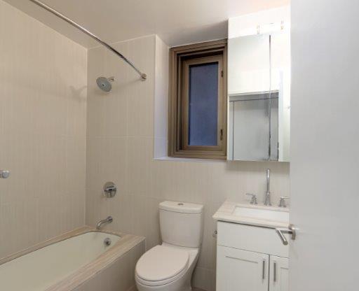 1 bed, 1 bath, $4,650, Unit 12C