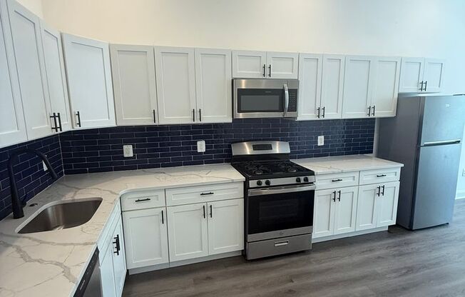 2 beds, 1 bath, 765 sqft, $1,500, Unit Unit 419