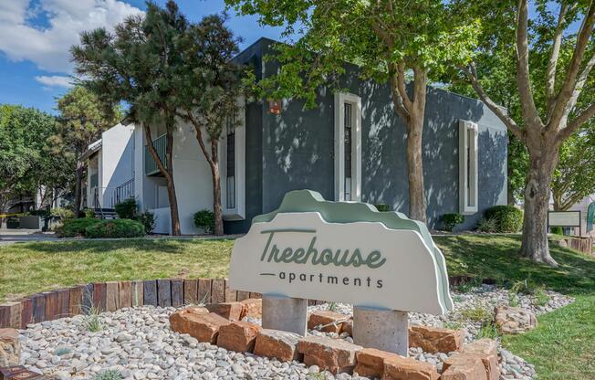 Treehouse Apartments Exterior in Albuquerque, New Mexico