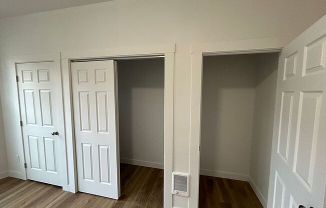 Studio, 1 bath, 400 sqft, $950, Unit Unit 10