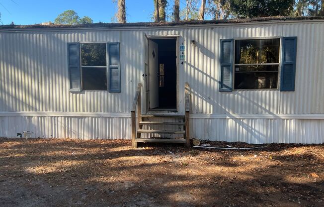 3 beds, 2 baths, $1,050, Unit Lot 4