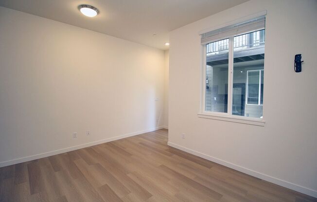 1 bed, 1 bath, 422 sqft, $1,345, Unit 8120 - 102