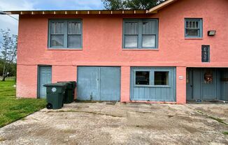 2 bedroom/1 bathroom apartment for rent in Downtown Lake Charles, LA