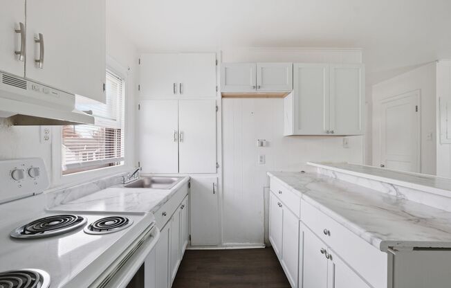 2 beds, 1 bath, 650 sqft, $950, Unit 1015 N Scott Avenue #7