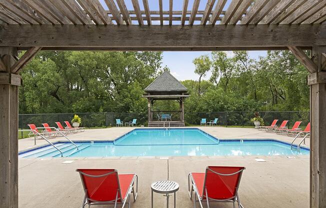 Willow Pond Apartments in Burnsville, MN Outdoor Pool