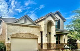 Gorgeous and spacious 4 bed 3.5 bath in Kallison Ranch community