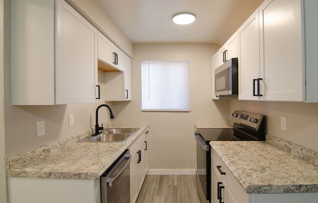 2 beds, 1 bath, 825 sqft, $1,195, Unit 1208-189