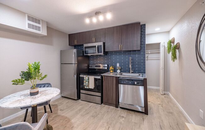 Studio, 1 bath, 288 sqft, $855, Unit 2328