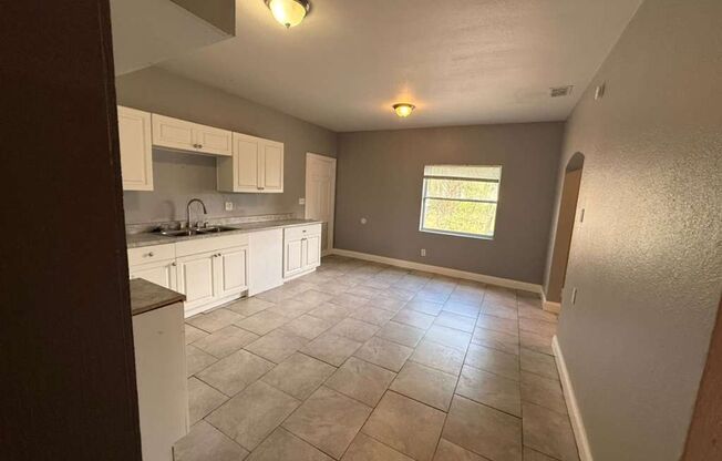 Updated 4/2 Ready for Immediate Move-In