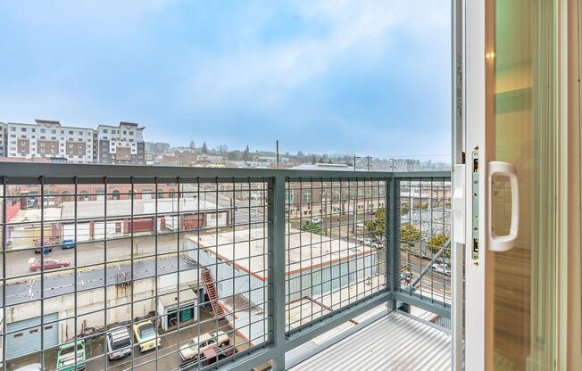 Studio, 1 bath, 491 sqft, $1,325, Unit 825 - ADA