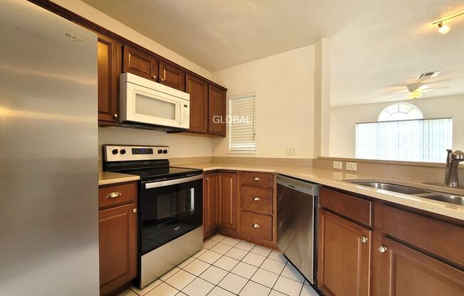 3 beds, 2 baths, $1,995, Unit UNIT D3