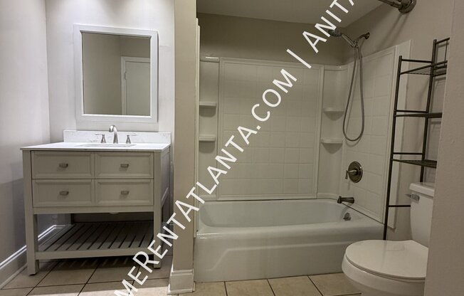 3113 COLONIAL WAY
